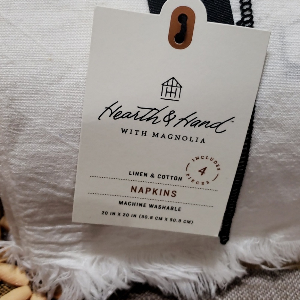 Hearth and Hand napkin and ring set - Picture 5 of 6